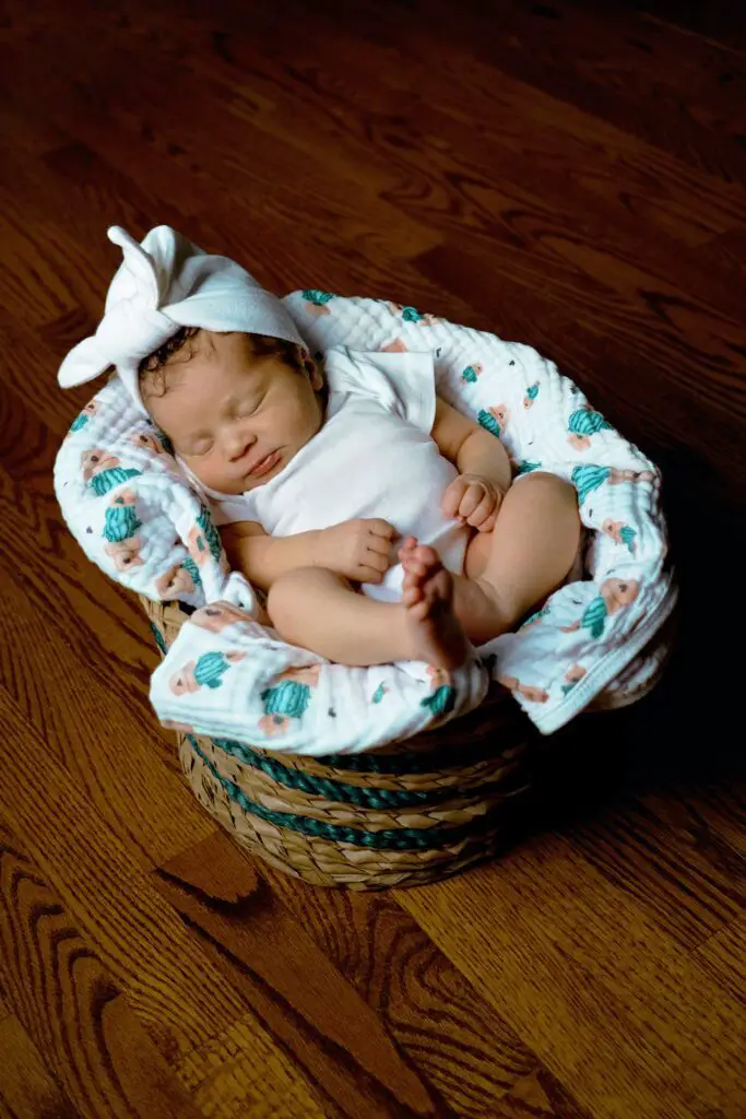 Price packages and deals for the newborn photoshoot