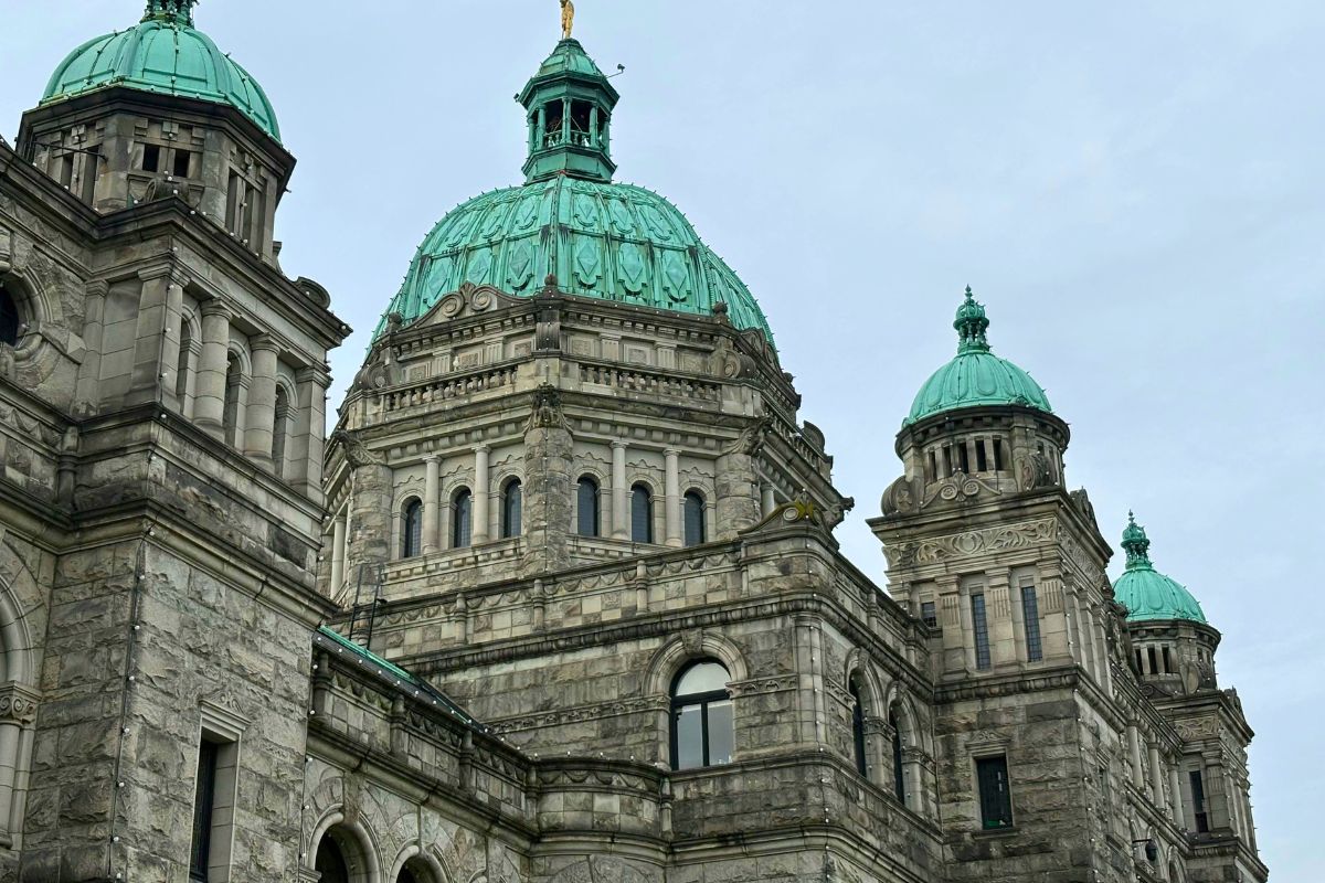 Historic architecture in Victoria, British Columbia for a cozy city babymoon in Canada.