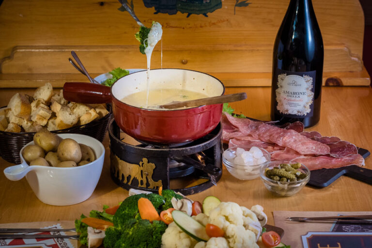 La Savoie Mont Tremblant Restaurant